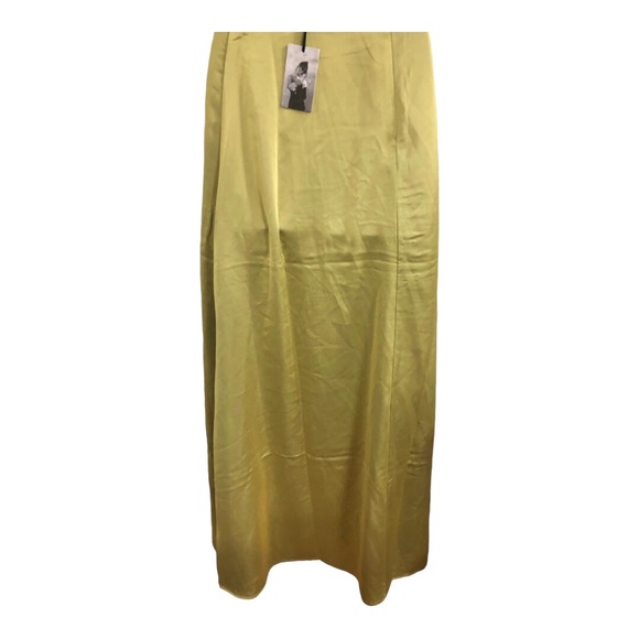 Sincerely jules olive green satin look banded waist skirt size medium new - Picture 10 of 11